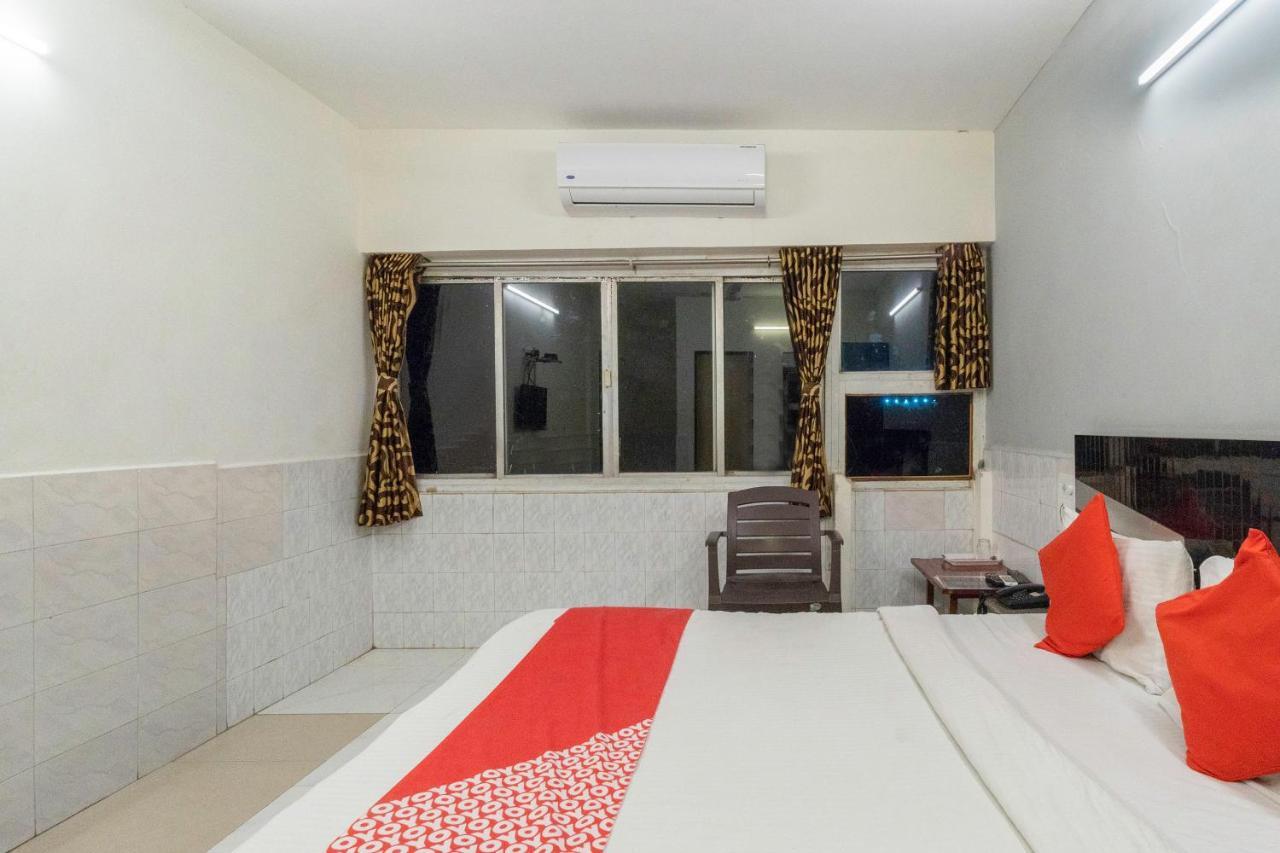 Hotel Oyo 13535 Aakash Ahmedabad Esterno foto